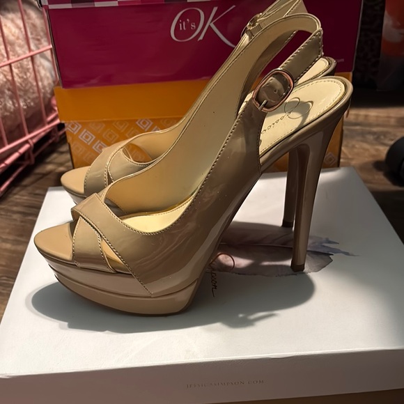 Jessica Simpson Feather Design Box - Picture 5 of 5